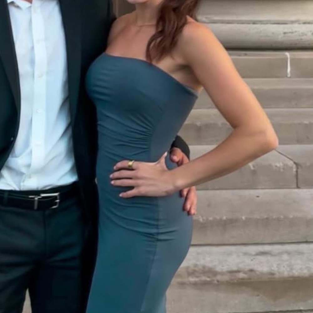 Elegant Blue/Grey Strapless Dress
